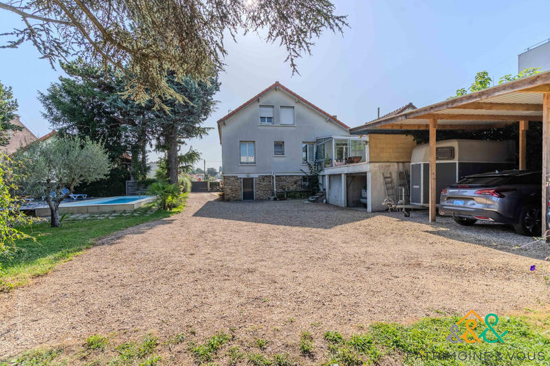 Maison traditionnelle - 150 m² - 7 pièces