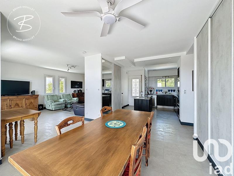 Maison - 180 m² - 9 pièces