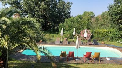 Maison en pierre - 253 m² - 9 pièces