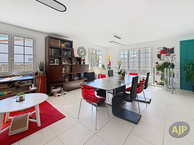 Maison - 163 m² - 6 pièces