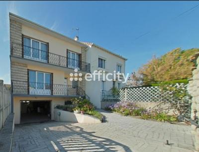 Maison - 143 m² - 7 pièces