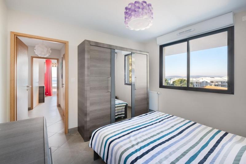 Appartement - 90 m² - 4 pièces