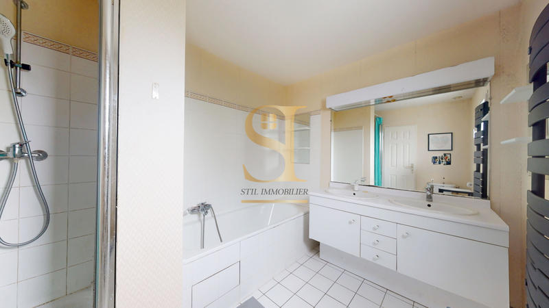 Maison - 172 m² - 7 pièces