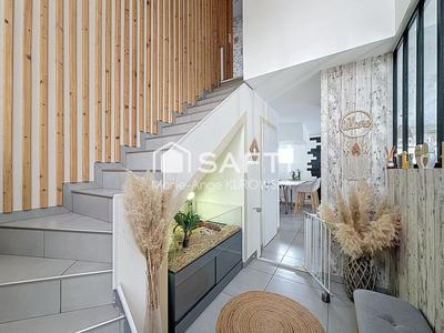 Maison - 122 m² - 6 pièces