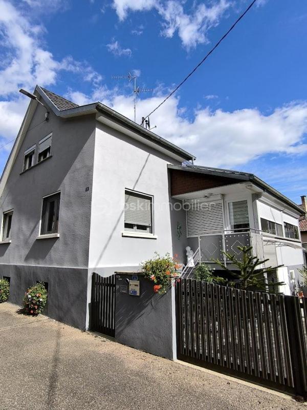 Maison - 272 m² - 11 pièces