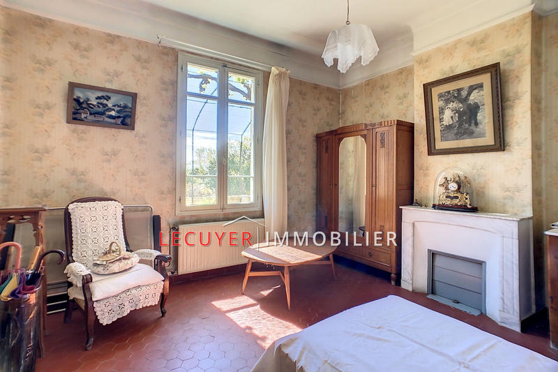 Maison - 208 m² - 5 pièces