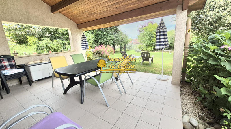 Maison - 255 m² - 8 pièces