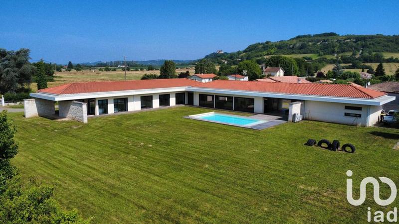 Maison - 233 m² - 5 pièces