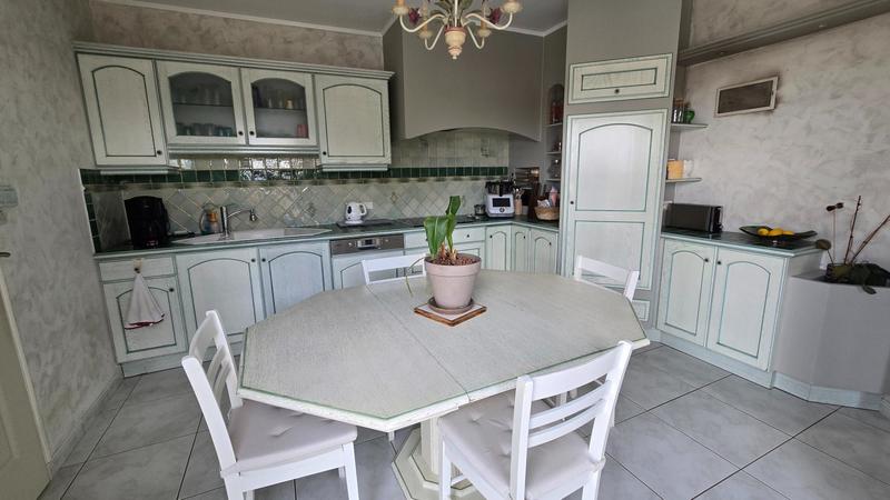 Maison - 144 m² - 5 pièces