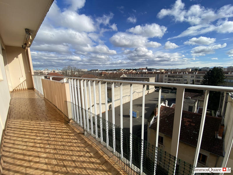 Appartement - 79 m² - 3 pièces