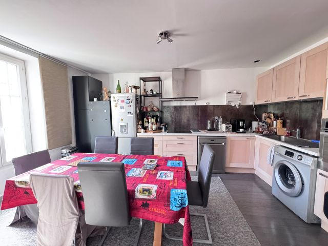 Appartement - 82 m² - 3 pièces