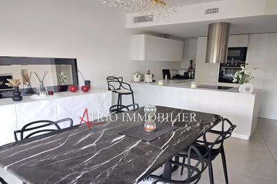 Maison - 90 m² - 3 pièces