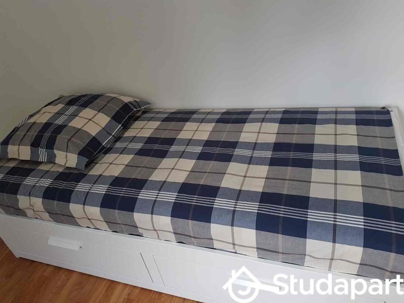 Chambre - 11 m² - 1 pièce