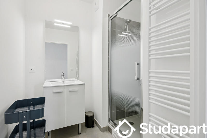 Chambre - 13 m² - 1 pièce