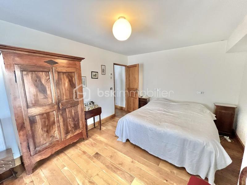 Demeure - 270 m² - 6 pièces