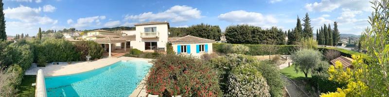 Maison - 192 m² - 6 pièces