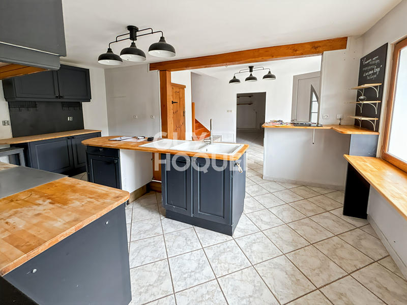 Maison - 189 m² - 7 pièces