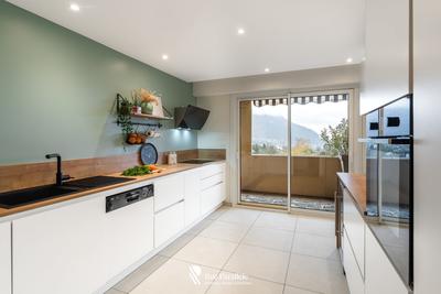 Appartement - 77 m² - 3 pièces