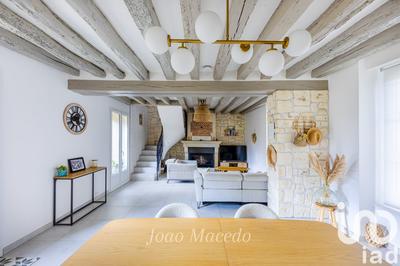 Maison - 240 m² - 6 pièces