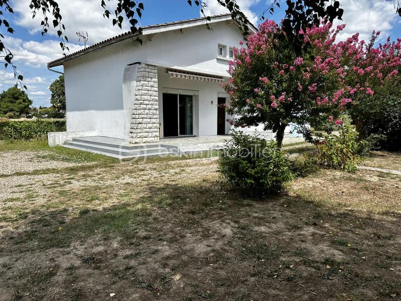 Maison traditionnelle - 115 m² - 6 pièces