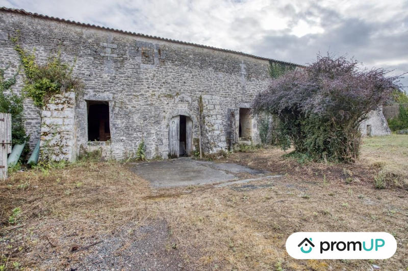 Maison ancienne - 490 m² - 2 pièces