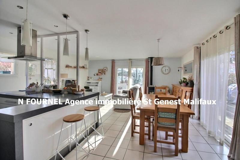 Maison - 89 m² - 5 pièces