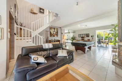 Maison - 186 m² - 7 pièces