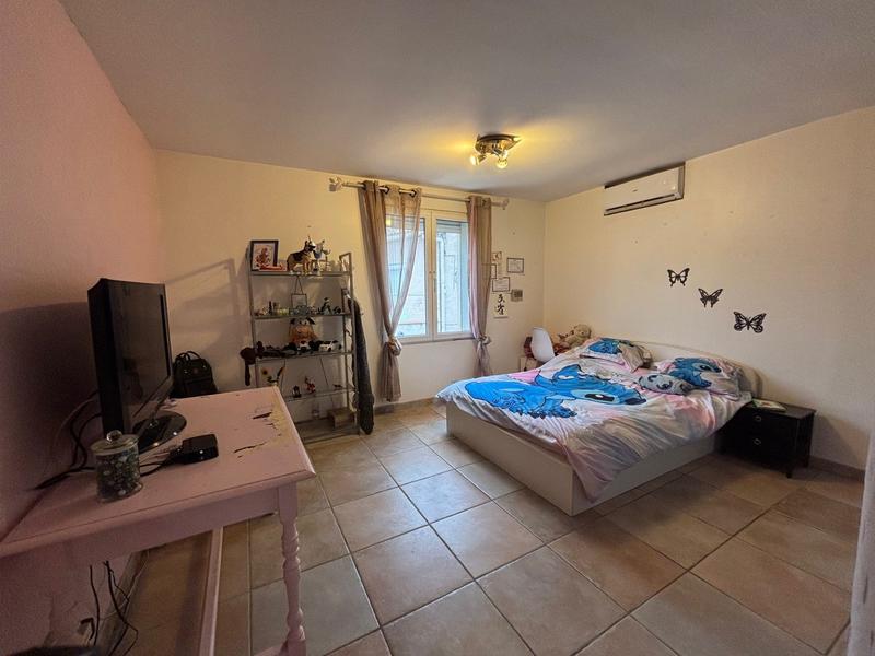 Maison - 201 m² - 5 pièces