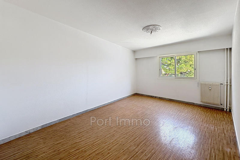 Appartement - 95 m² - 4 pièces