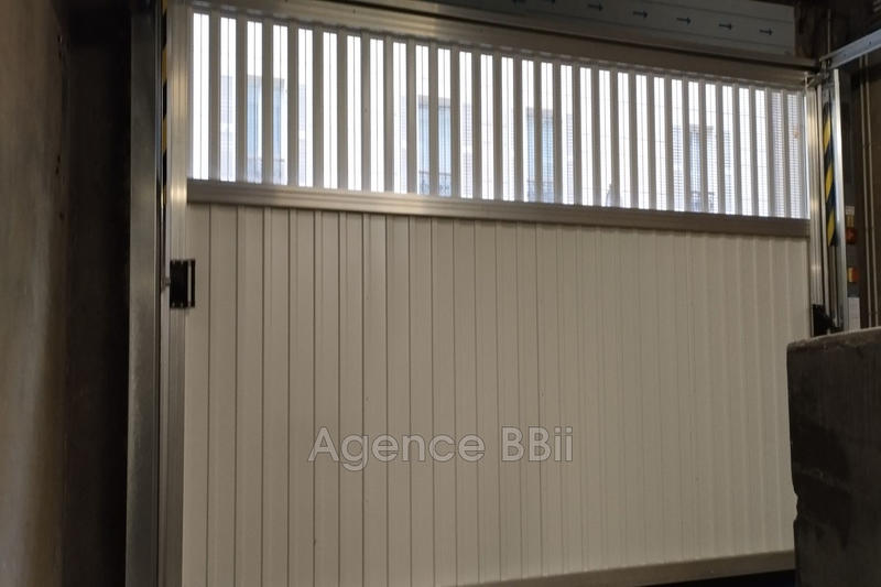 Parking / Garage - 17 m²