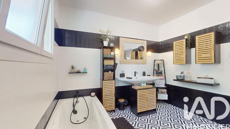 Maison - 115 m² - 5 pièces