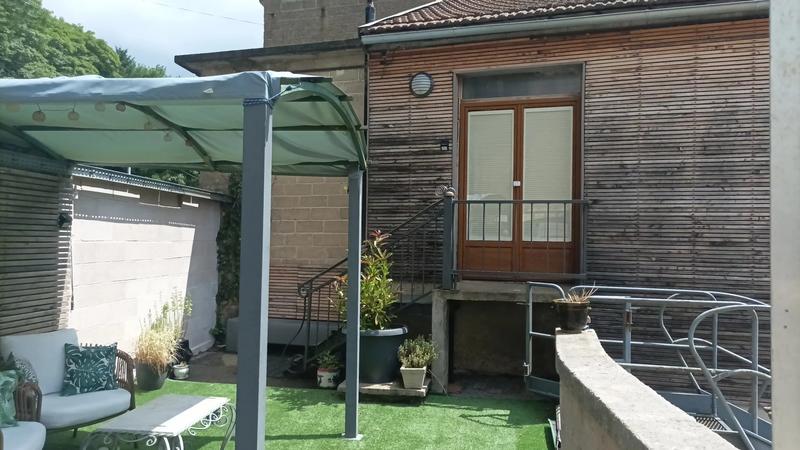 Propriété - 300 m² - 8 pièces