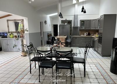 Maison - 114 m² - 5 pièces