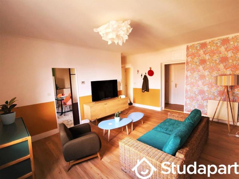 Chambre - 12 m² - 1 pièce