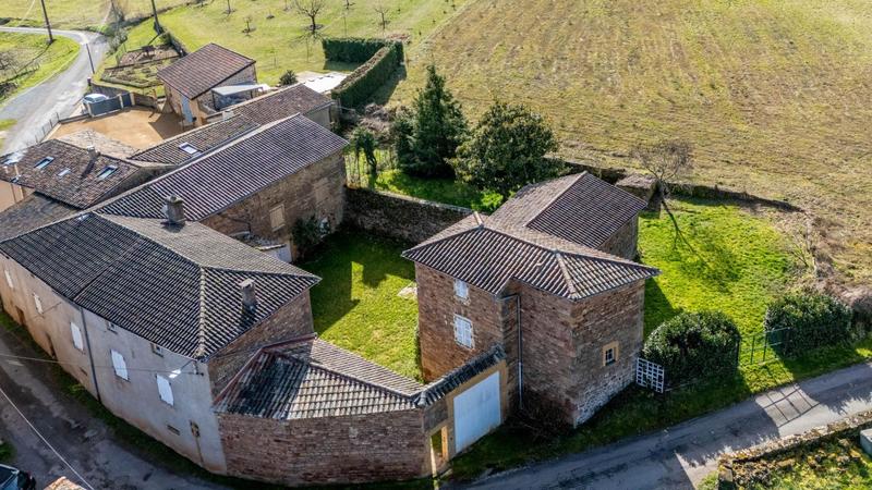 Propriété - 304 m² - 11 pièces