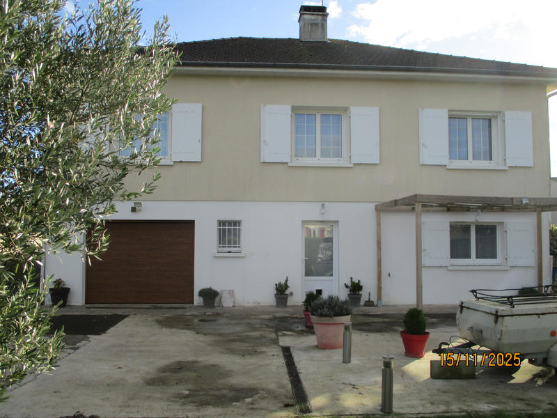 Maison - 127 m² - 8 pièces