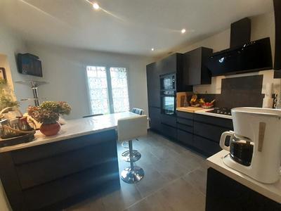 Maison - 146 m² - 7 pièces