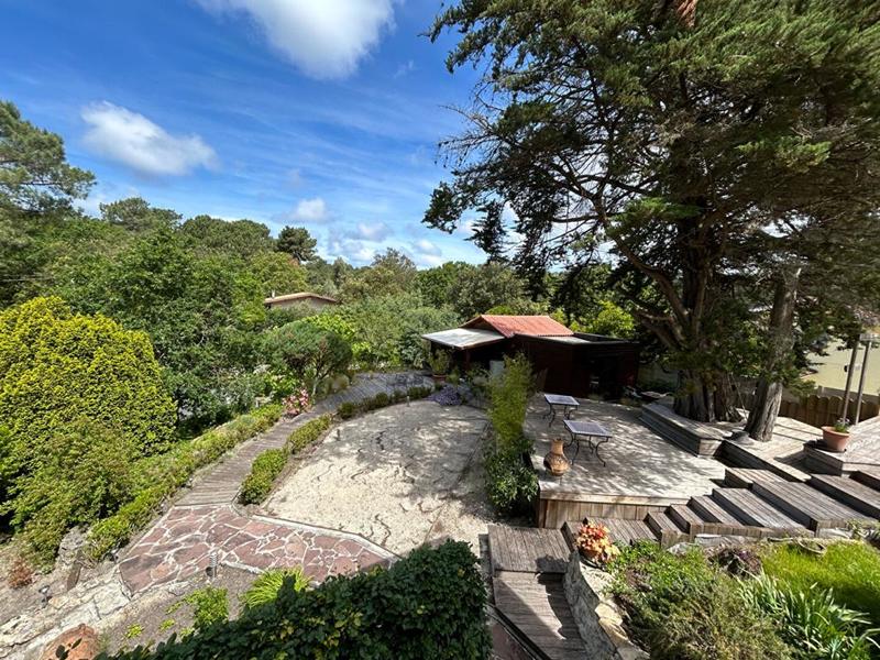 Maison - 350 m² - 10 pièces