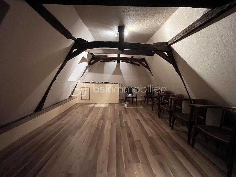 Demeure - 192 m² - 9 pièces