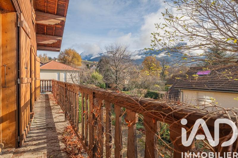 Châlet - 101 m² - 6 pièces