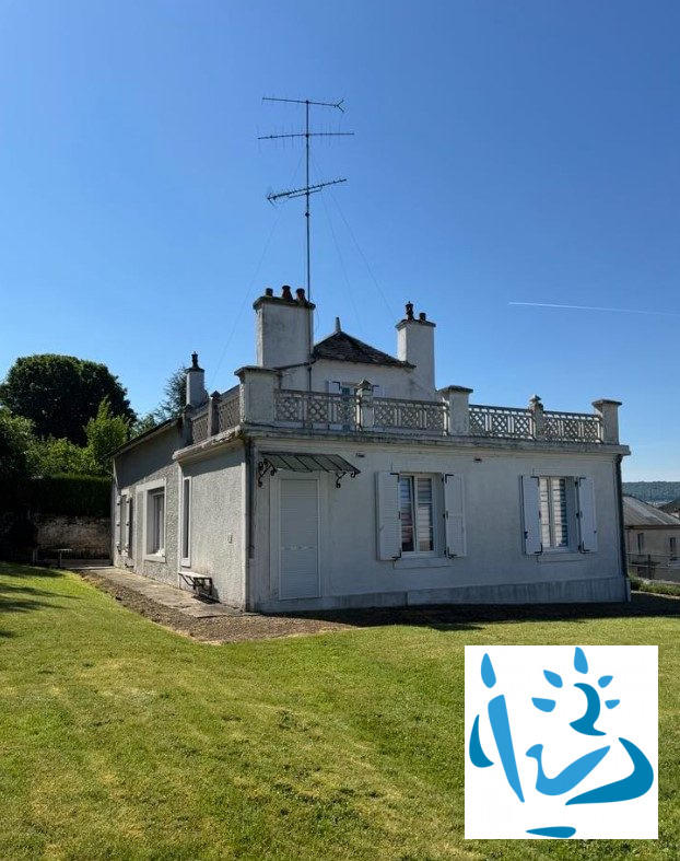 Maison - 150 m² - 8 pièces