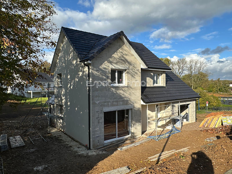 Maison - 121 m² - 4 pièces