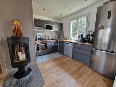 Maison - 93 m² - 4 pièces