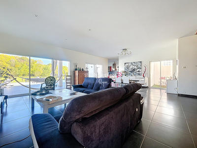 Maison - 151 m² - 4 pièces