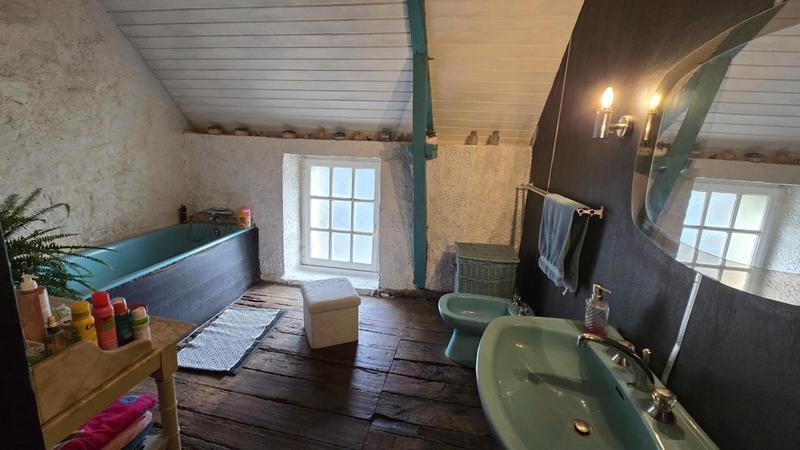 Maison - 265 m² - 11 pièces