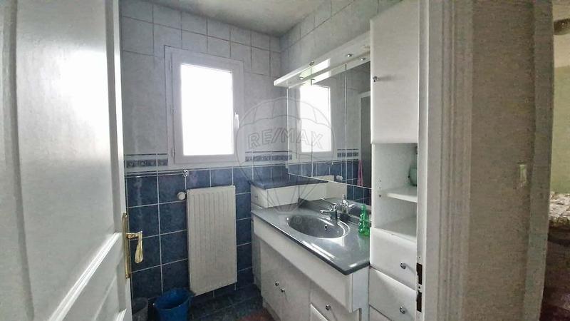 Villa - 220 m² - 8 pièces