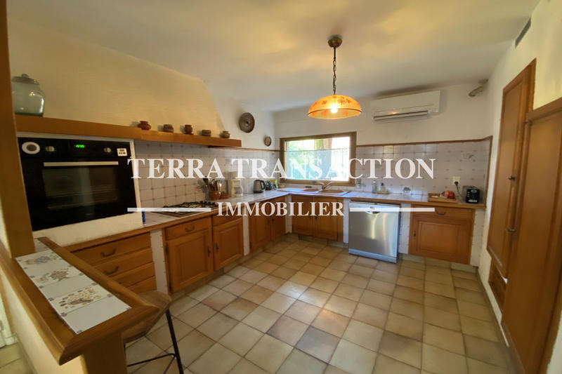 Propriété - 260 m² - 11 pièces