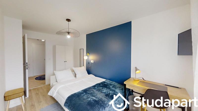 Chambre - 85 m² - 1 pièce