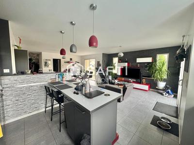 Maison - 120 m² - 4 pièces