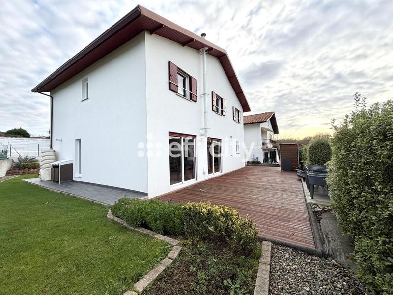 Maison - 127 m² - 4 pièces